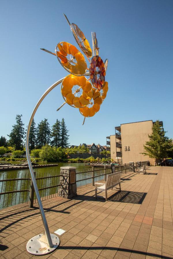 Lakeshore Inn Lake Oswego Exterior photo